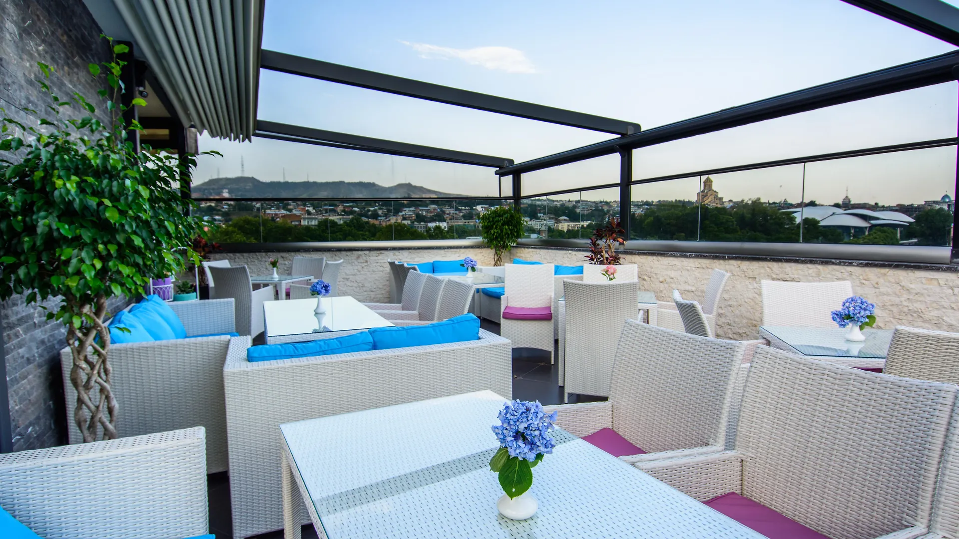 River Side Hotel טביליסי