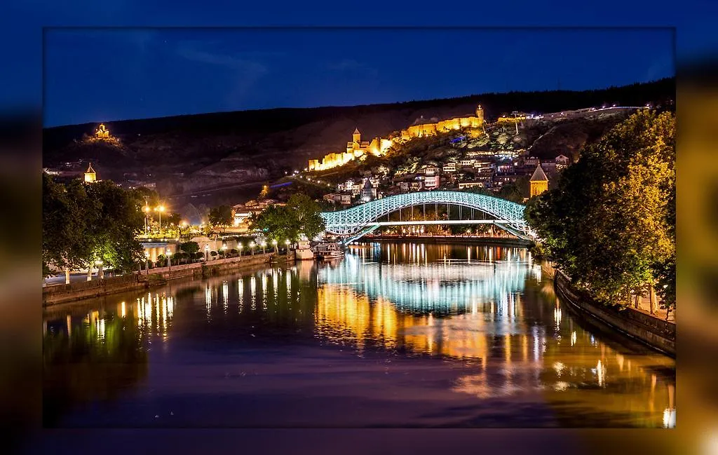 *****  River Side Hotel Tiflis Gürcistan